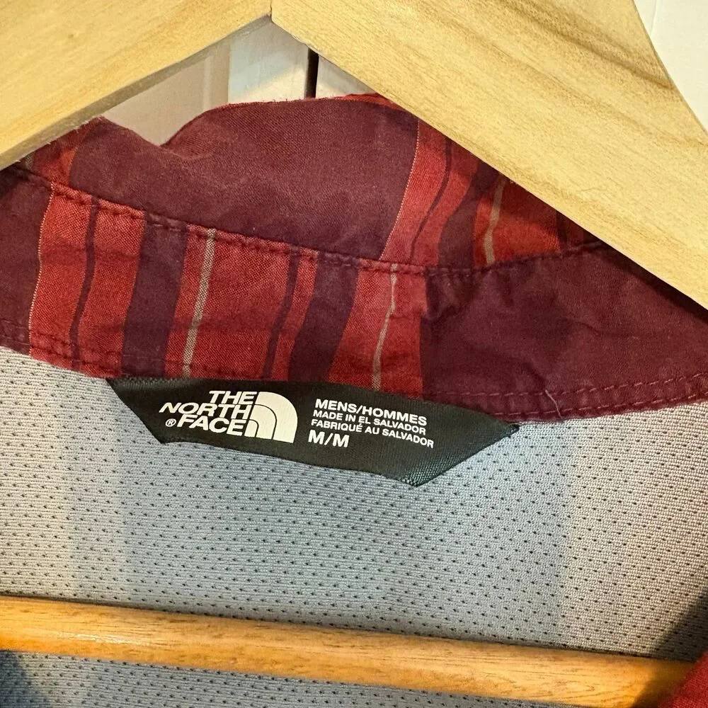 The North Face Red And‎ Burgundy Plaid Button Down Shirt Size Medium